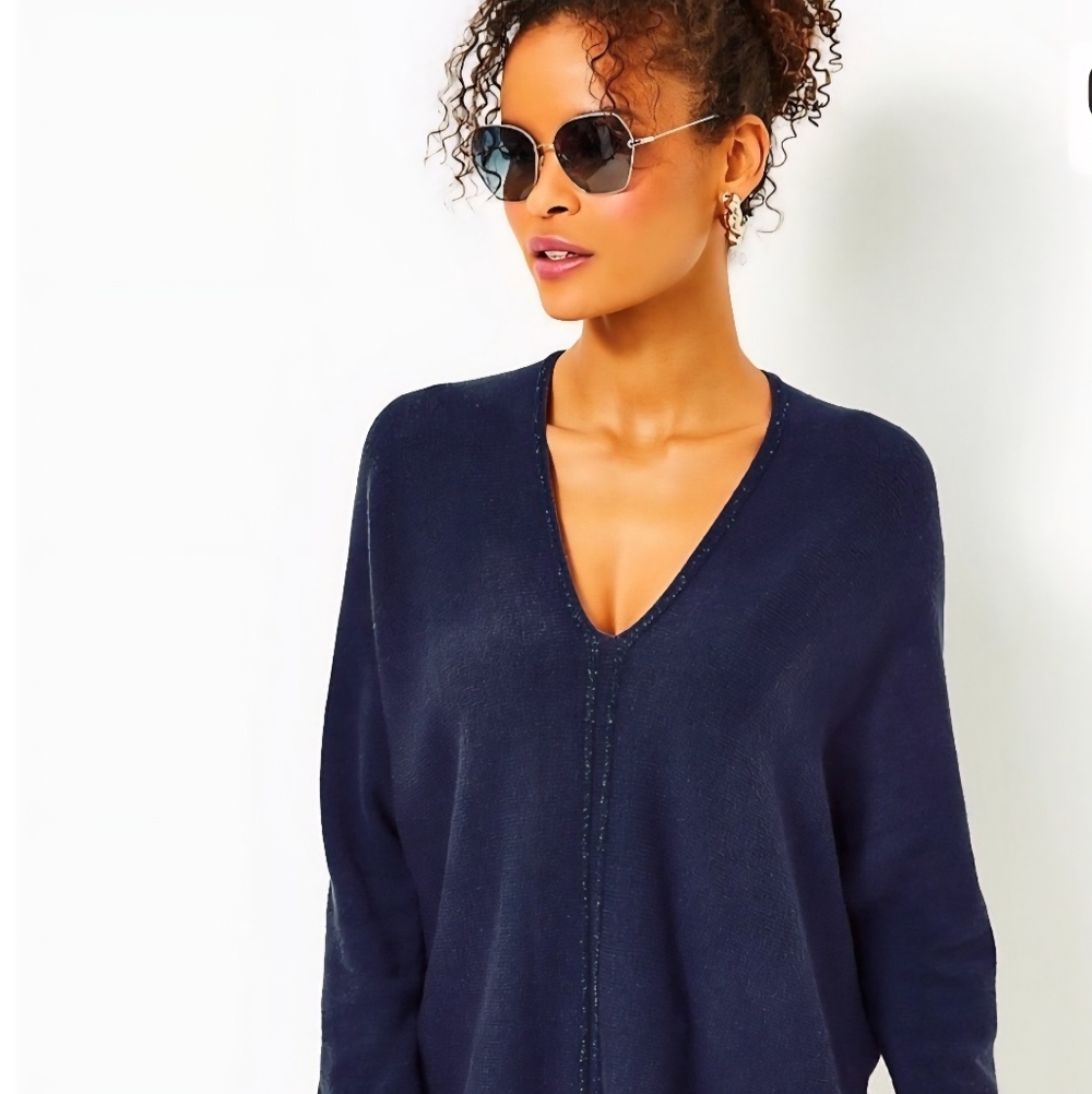 🌸Lilly Pulitzer Sevie Sweater In LOW TIDE NAVY. Size M.